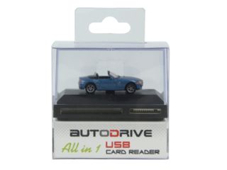 BMW Z4 sininen. Muistikortinlukija