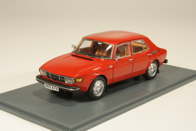 Saab 99 4d 1975, punainen