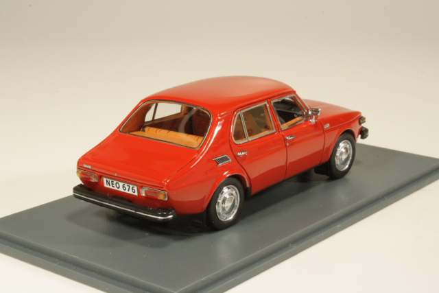 Saab 99 4d 1975, punainen