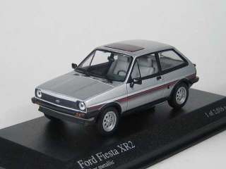 Ford Fiesta XR2 1976, hopea - Sulje napsauttamalla kuva