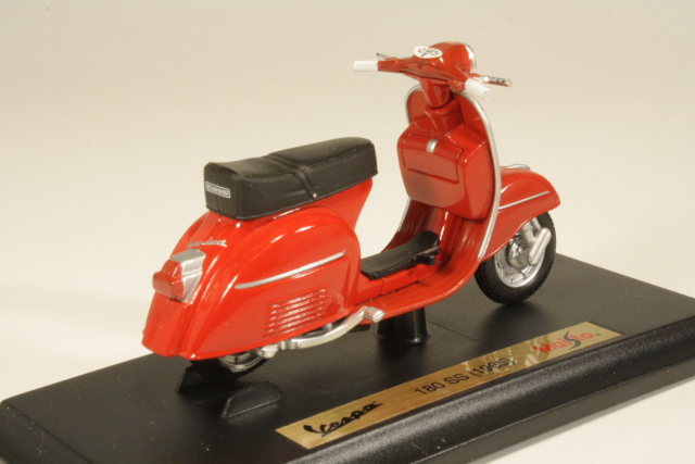 Vespa 180SS 1965, punainen