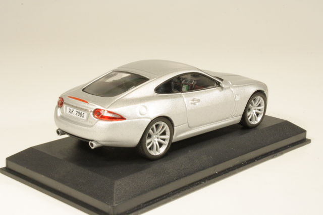 Jaguar XK Coupe 2006, silver