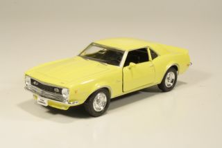 Chevrolet Camaro Z28 1968, yellow