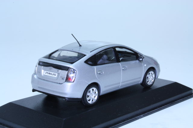 Toyota Prius XW20 2003, silver