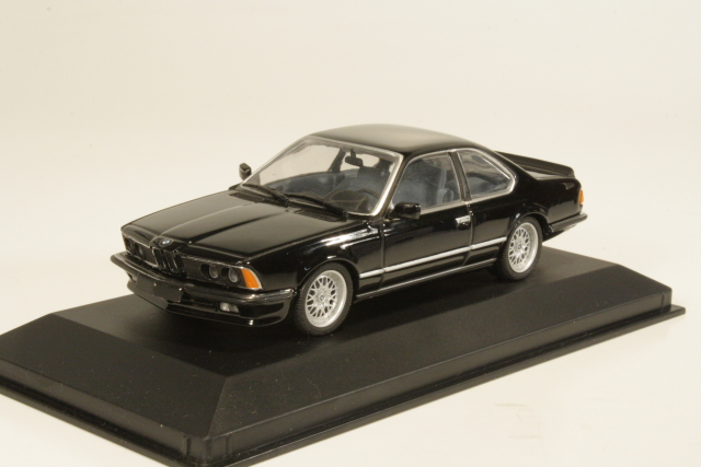 BMW 635CSi 1982, musta