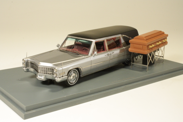 Cadillac S&S Hearse 1966, hopea