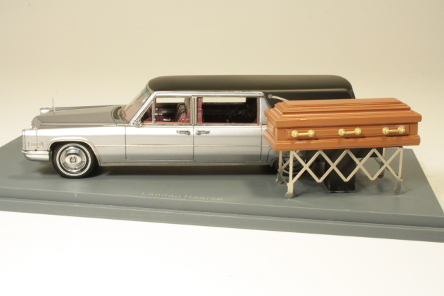Cadillac S&S Hearse 1966, hopea