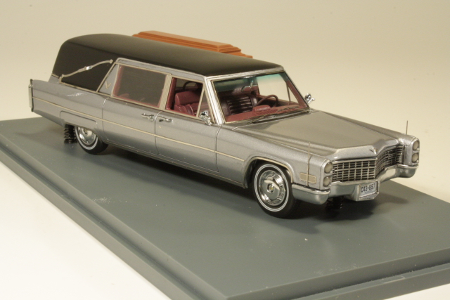Cadillac S&S Hearse 1966, hopea