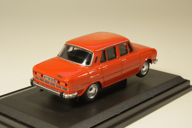 Skoda 110L 1972, kirkkaanpunainen