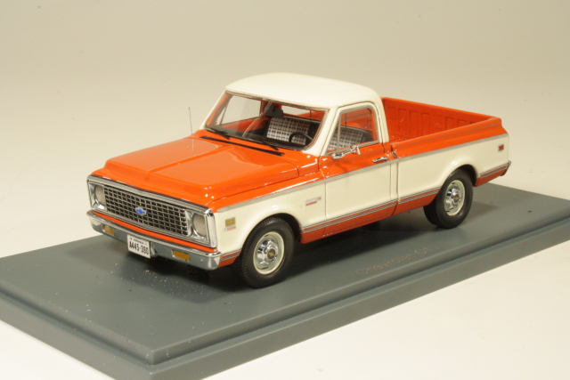 Chevrolet C10 1971, punainen/valkoinen