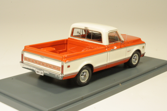 Chevrolet C10 1971, punainen/valkoinen