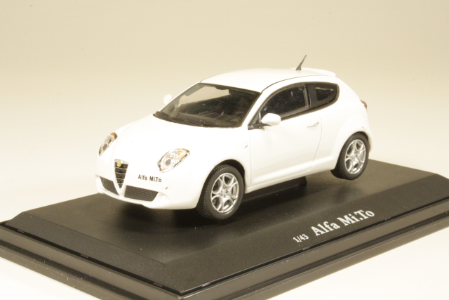 Alfa Romeo Mito 1.4 105CV 2010, valkoinen