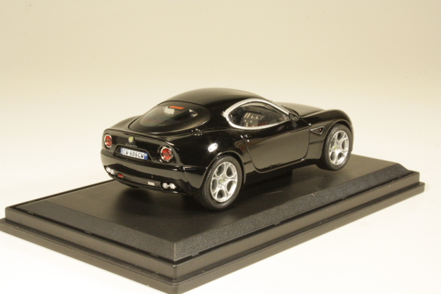 Alfa Romeo 8C Competizione 2009, musta - Sulje napsauttamalla kuva