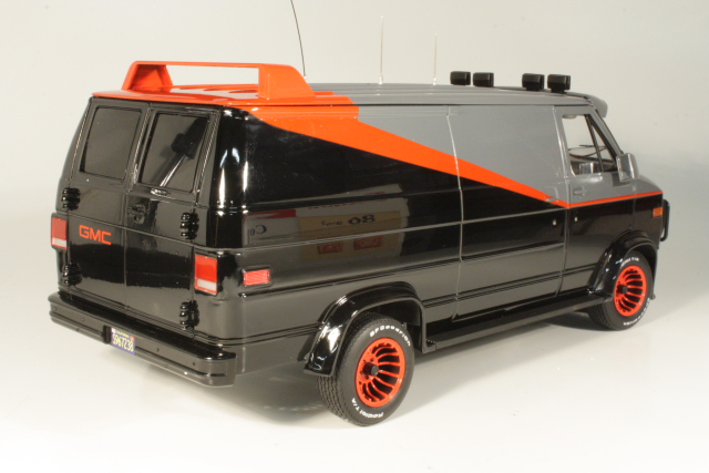 GMC Panel Van "A-Team Classic TV Series", musta 1:18