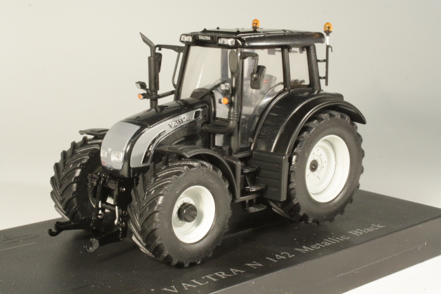 Valtra N Series 142 2009, black