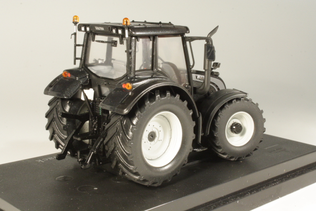 Valtra N Series 142 2009, black