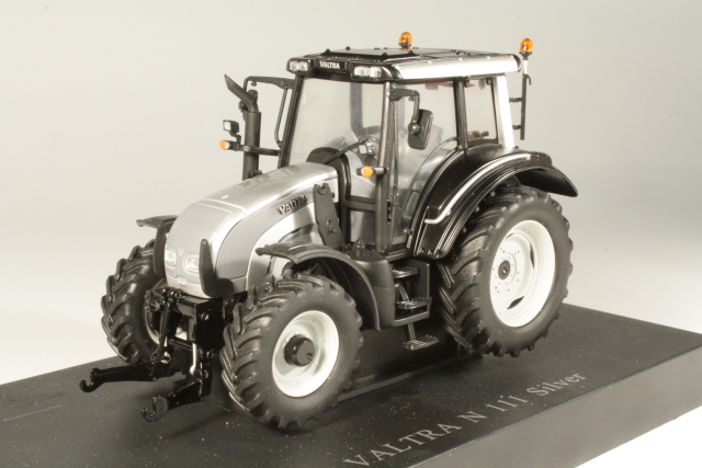 Valtra N Series 111 2005, hopea
