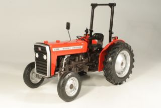 Massey Ferguson 230 1975, red