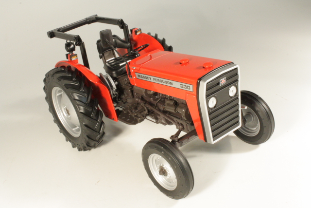 Massey Ferguson 230 1975, punainen - Sulje napsauttamalla kuva