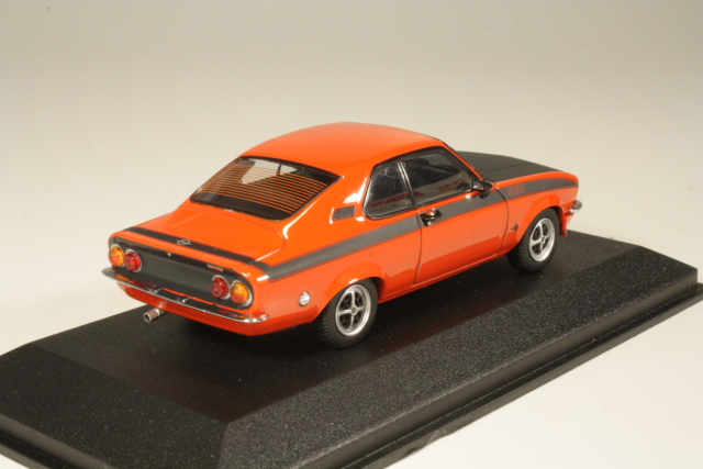 Opel Manta A GT/E 1974, punainen