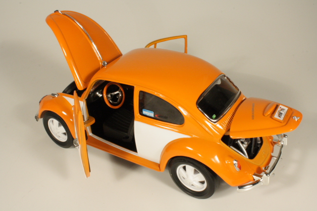 VW Beetle with the Fuchs wheels 1967, orange/white