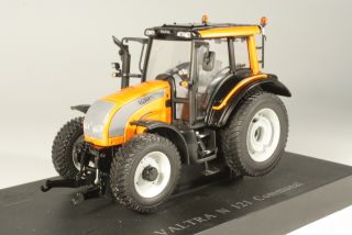 Valtra N Series 121 Kommunal 2005, oranssi - Sulje napsauttamalla kuva