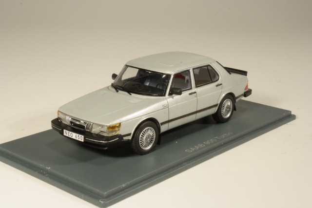 Saab 900 Turbo 4d 1982, hopea