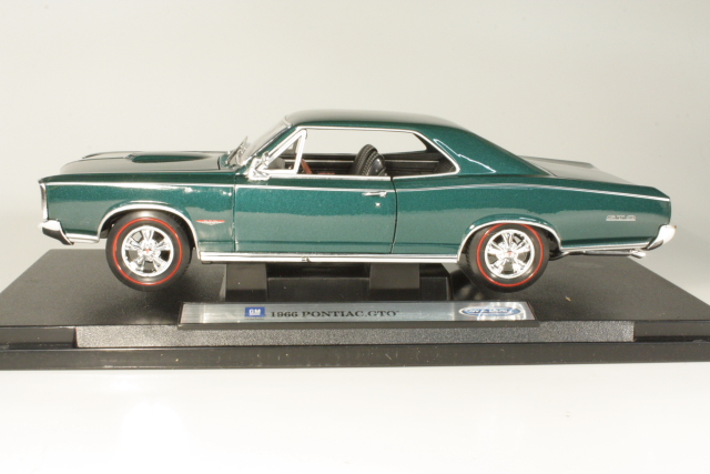 Pontiac GTO 1966, dark green