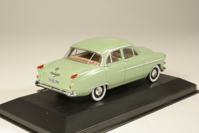 Opel Kapitan 1954, vaaleanvihreä