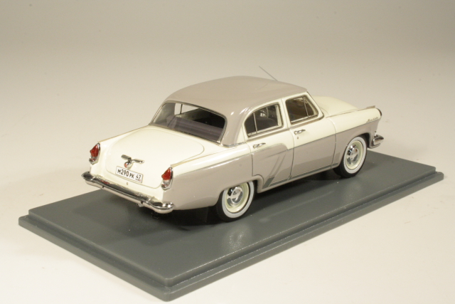 Volga GAZ M21 1970, valkoinen/harmaa