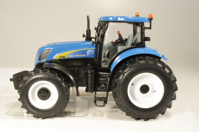 New Holland T7060 2007, blue