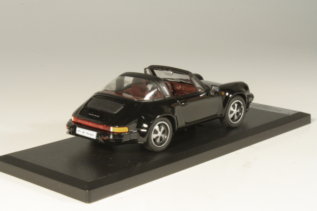 Porsche 911 Targa 1977, black