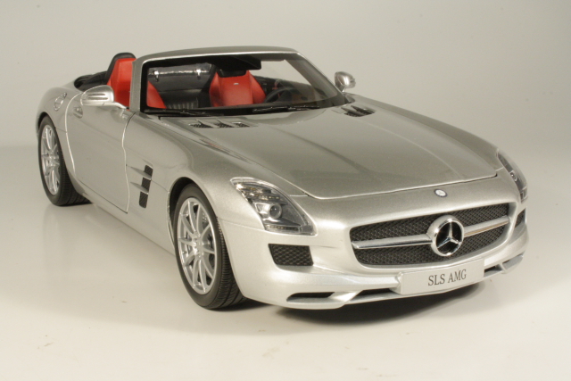 Mercedes SLS AMG Roadster (R197) 2011, hopea - Sulje napsauttamalla kuva