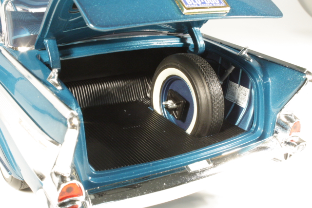 Chevrolet Bel Air 1957, sininen