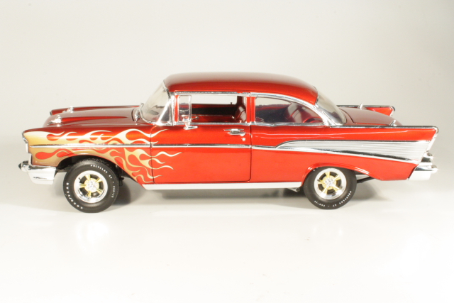 Chevrolet Bel Air 1957, red with flames - Click Image to Close