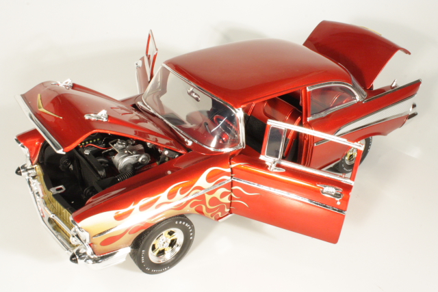 Chevrolet Bel Air 1957, punainen/liekkikuvio