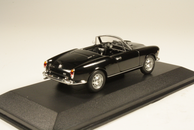 Alfa Romeo Giulia Spider 1962, black