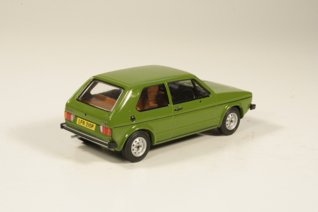 VW Golf 1 1974, vihreä