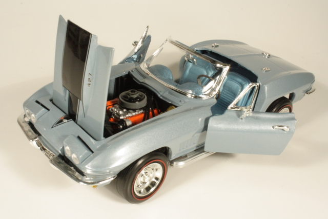 Chevrolet Corvette C2 L88 1967, sininen