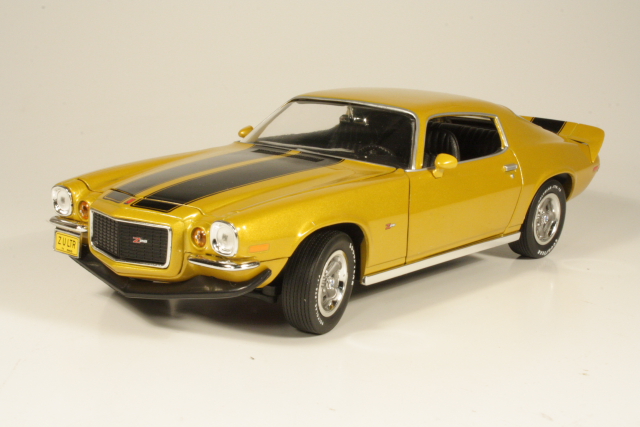 Chevrolet Camaro Z28 1971, gold