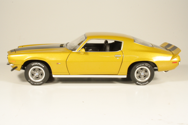 Chevrolet Camaro Z28 1971, gold