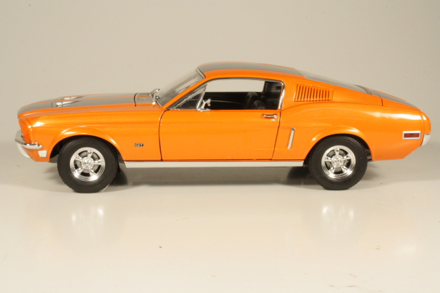Ford Mustang GT Fastback 1967, orange