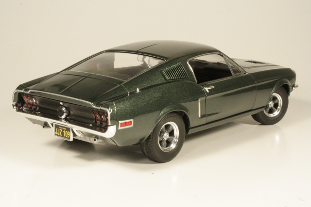 Ford Mustang GT Fastback 1968, tummanvihreä - Sulje napsauttamalla kuva