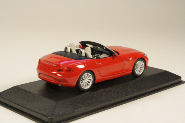BMW Z4 (E89) 2009, punainen