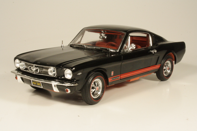 Ford Mustang GT Fastback 1965, black