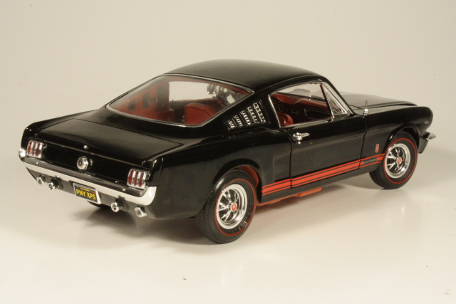 Ford Mustang GT Fastback 1965, black