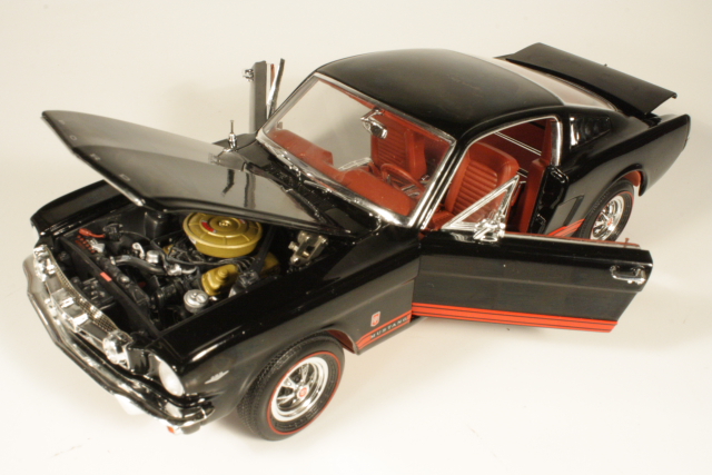 Ford Mustang GT Fastback 1965, black