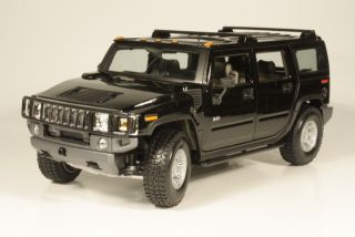 Hummer H2 2003 SUV, musta