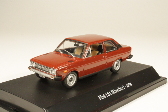 Fiat 131 Mirafiori 1974, punainen - Sulje napsauttamalla kuva