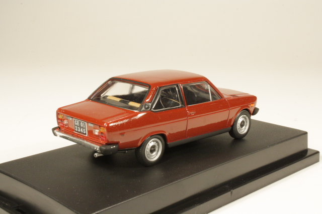 Fiat 131 Mirafiori 1974, punainen - Sulje napsauttamalla kuva